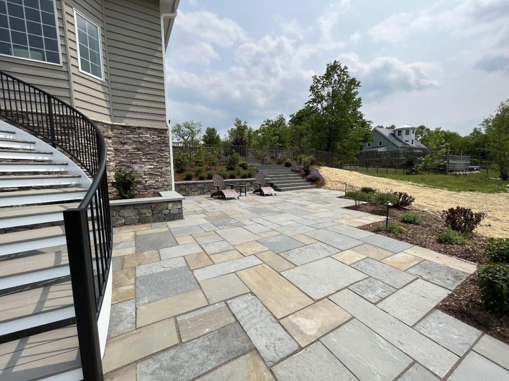 Bluestone patio with texture in Atlanta